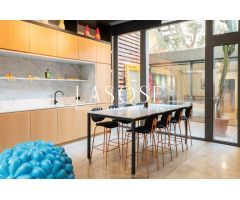 Una galería de arte convertida en hogar en pleno corazón de Barcelona