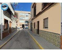 Bajo con Amplia Terraza y Múltiples Posibilidades en Chipiona