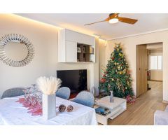 Apartamento de 102m2, 3 dormitorios junto a playa, terraza y ascensor