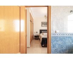 Almoradí, Piso 146m2 3 habitaciones + 2 baños, y plaza de garaje