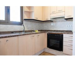 Casa en venta en lEscala, a 750 metros de la playa de Riells
