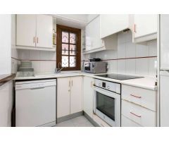 CHALET INDEPENDIENTE CON PISCINA Y GARAJE CERCA DE LA PLAYA EN LA ZENIA (ORIHUELA COSTA)