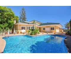 Oportunidad de villa de lujo con más de 500m2 de vivienda Torrevieja