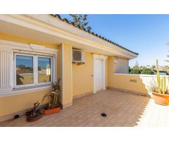 Oportunidad de villa de lujo con más de 500m2 de vivienda Torrevieja