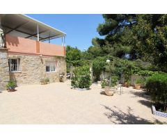 CHALET INDEPENDIENTE, 5 DORMITORIOS, GRAN JARDÍN CON PISCINA + ALOJAMIENTO (independiente)