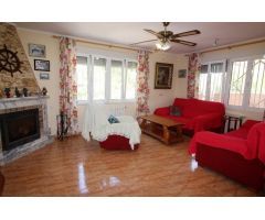 CHALET INDEPENDIENTE, 5 DORMITORIOS, GRAN JARDÍN CON PISCINA + ALOJAMIENTO (independiente)