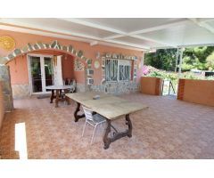 CHALET INDEPENDIENTE, 5 DORMITORIOS, GRAN JARDÍN CON PISCINA + ALOJAMIENTO (independiente)