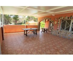 CHALET INDEPENDIENTE, 5 DORMITORIOS, GRAN JARDÍN CON PISCINA + ALOJAMIENTO (independiente)