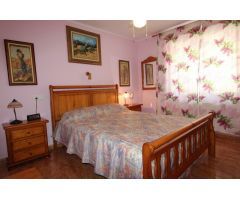 CHALET INDEPENDIENTE, 5 DORMITORIOS, GRAN JARDÍN CON PISCINA + ALOJAMIENTO (independiente)