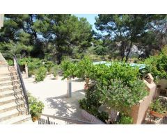 CHALET INDEPENDIENTE, 5 DORMITORIOS, GRAN JARDÍN CON PISCINA + ALOJAMIENTO (independiente)