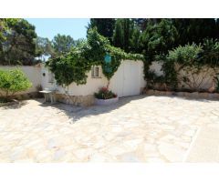 CHALET INDEPENDIENTE, 5 DORMITORIOS, GRAN JARDÍN CON PISCINA + ALOJAMIENTO (independiente)