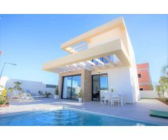 Magnífica villa nueva con piscina privada en Los Montesinos