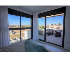 Magnífica villa nueva con piscina privada en Los Montesinos