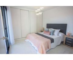 Magnífica villa nueva con piscina privada en Los Montesinos