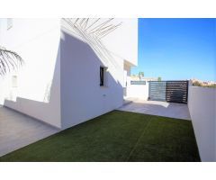 Magnífica villa nueva con piscina privada en Los Montesinos
