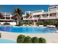 Bungalows de 2 dormitorios a estrenar y piscina en Torrevieja (Los Balcones)