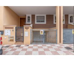 Adosado en Venta en Churriana de la Vega, Granada