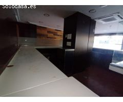 Se vende Magnifico local habilitado para Cafetería siempre funcionando bien