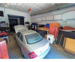 GRAN NAVE EN UBICACION INMEJORABLE CON PATIO DE 600 METROS