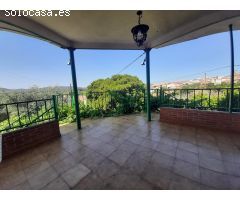 Gran chalet con piscina y escrituras