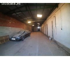 Nave con gran patio en Malpartida