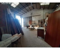 Nave muy bien situada en el Casar de Cáceres