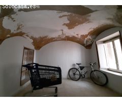 Gran casa para reformar con patio en el Casar de Cáceres