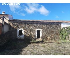 Casa para reformar en una parcela de 500 metro en Herreruela.