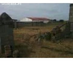 Nave con terreno de 3.000 metros en Malpartida de Cáceres