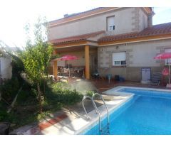 GRAN CASA EN ALDEA DEL CANO