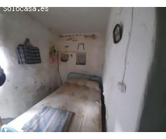 CASA PARA REFORMAR EN MONTANCHEZ