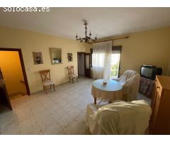 GRAN CASA AMPLIA EN EL CENTRO DE ARROYO DE LA LUZ