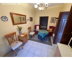 GRAN CASA AMPLIA EN EL CENTRO DE ARROYO DE LA LUZ