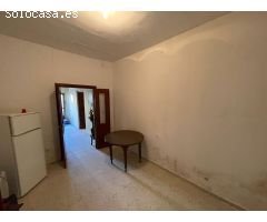 GRAN CASA AMPLIA EN EL CENTRO DE ARROYO DE LA LUZ