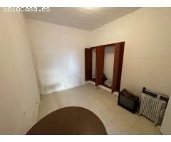 GRAN CASA AMPLIA EN EL CENTRO DE ARROYO DE LA LUZ