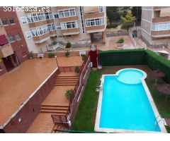 Pisazo en el R-66 con piscina comunitaria