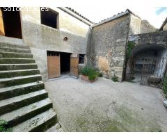 CASA CON PATIO PARA REFORMAR EN MONTÁNCHEZ