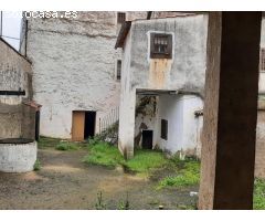 Gran casa con patío de 150 metros en Aliseda