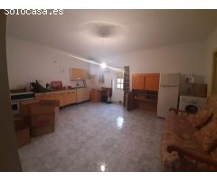 Gran casa con patío de 150 metros en Aliseda