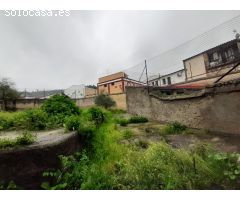 Gran casa con patio de 323 metros en Aliseda