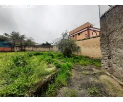Gran casa con patio de 323 metros en Aliseda