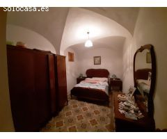 Casa de pueblo con patio de 20 metros en el Casar de Cáceres