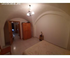 Casa de pueblo con patio de 20 metros en el Casar de Cáceres