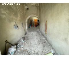 CASA CON TERRAZA EN MONTÁNCHEZ