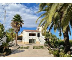 ¡Oportunidad! Chalet con preciosas vistas al mar y parcela de 2000 m2, parcialmente reformado.