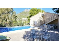 Villa Independiente en Urbanización Maryvilla – Piscina Privada, Cerca del Mar