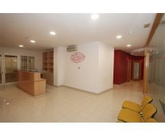 Amplio local en venta en Calpe - Centro