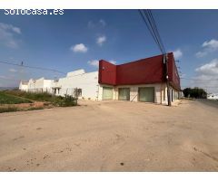 SE VENDE NAVE DE 2.350M2 - MÁS 5.550M2 DE TERRENO - TOTAL 7.900M2 - EL ALBUJÓN