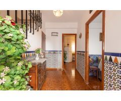 VENTA DE BONITA CASA EN ALBUÑUELAS