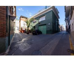 Casa de 2 dormitorios junto  avenida Cervantes